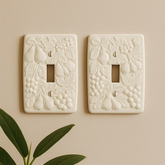 Amerelle Ceramic Light Switch Plates Tuscan Vineyard Design Set of 2 - Picture 2 of 4